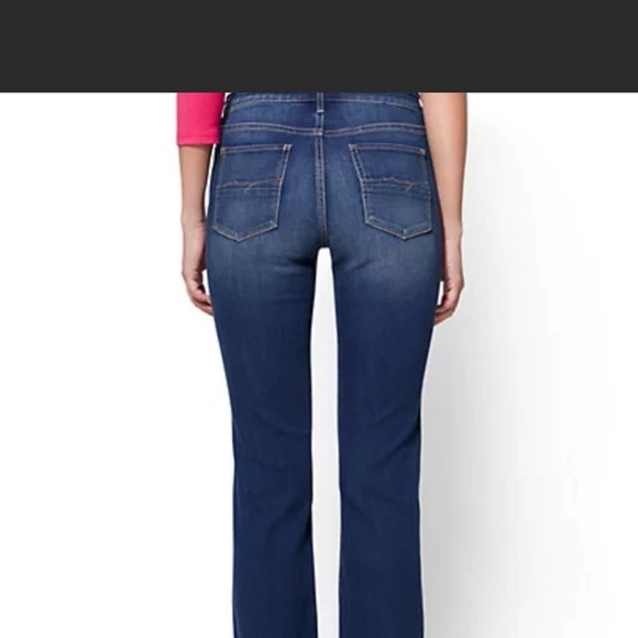 SOhO New York & Company Boot Cut Jeans 👖 - Picture 2 of 11